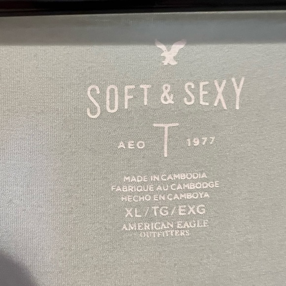 American Eagle ladies short sleeve tee. Light green & gray tie-dye. Size XL - Picture 3 of 4